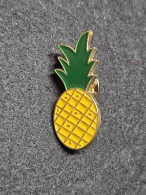 **Gold Pineapple Lapel Pin - Women's Jewelry**